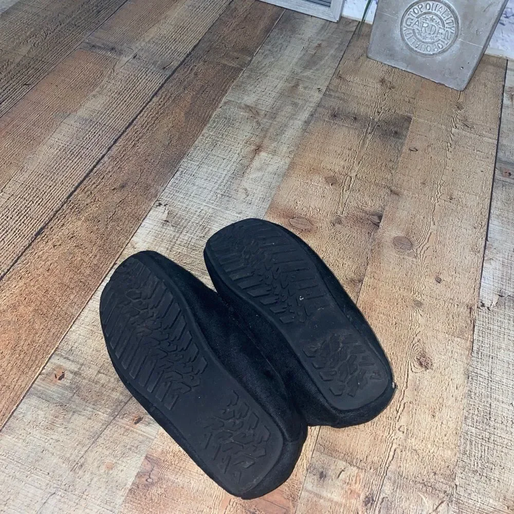 True Religion Men's Black & Gray Logo Slippers House Shoes Size Small 7-8
